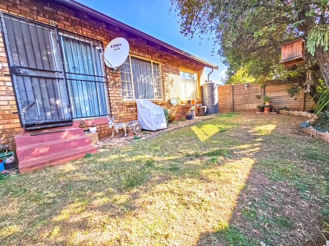 <!--[if BLOCK]><![endif]--> 50 WIERDA GLEN VILLAS 32 ROOSMARYN PLACE ROOIHUISKRAAL NORTH, Rooihuiskraal North,  Centurion <!--[if ENDBLOCK]><![endif]-->